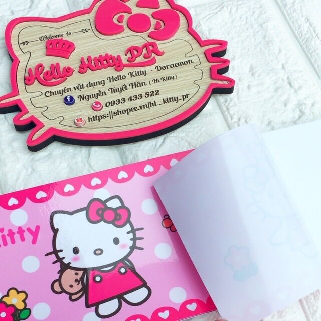 Dán viền tường trang trí Hello Kitty