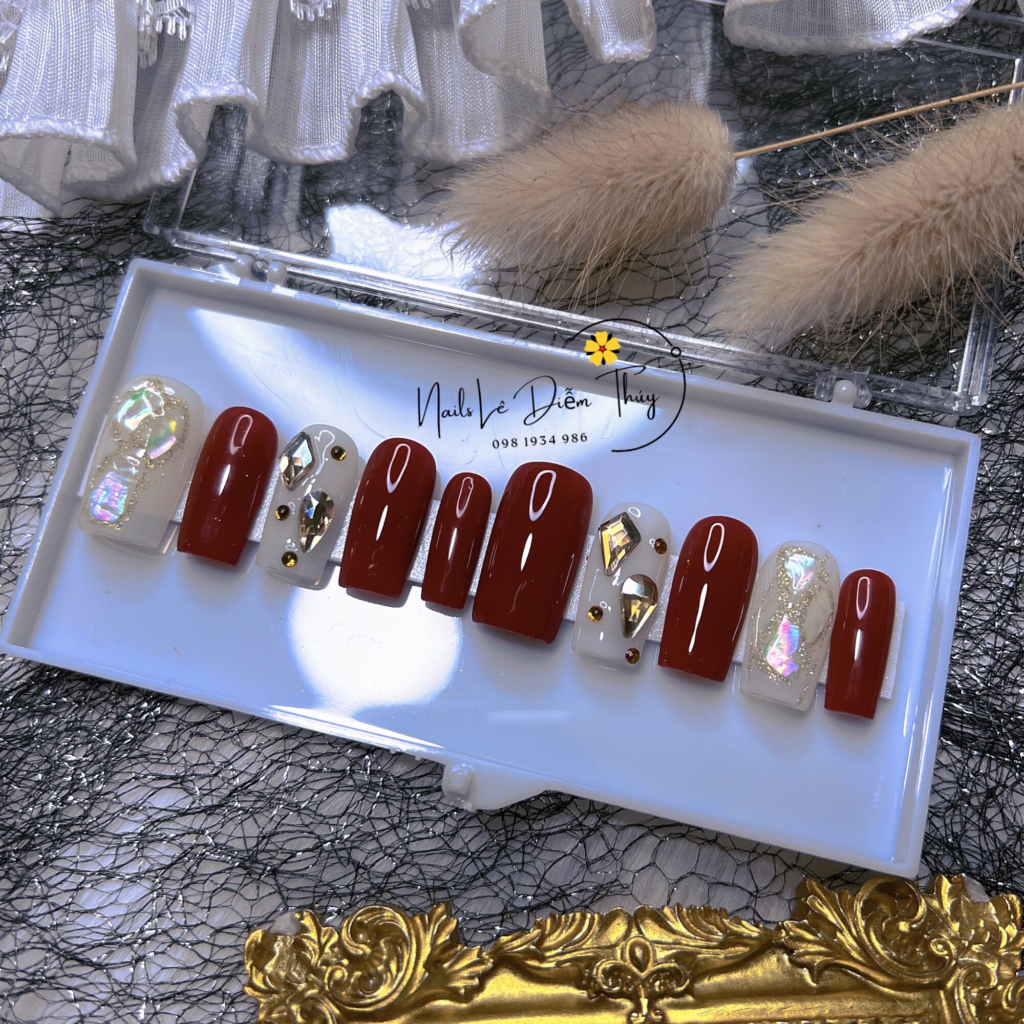 NailBox Thiết Kế Màu Phom Vuông Gắn Hột