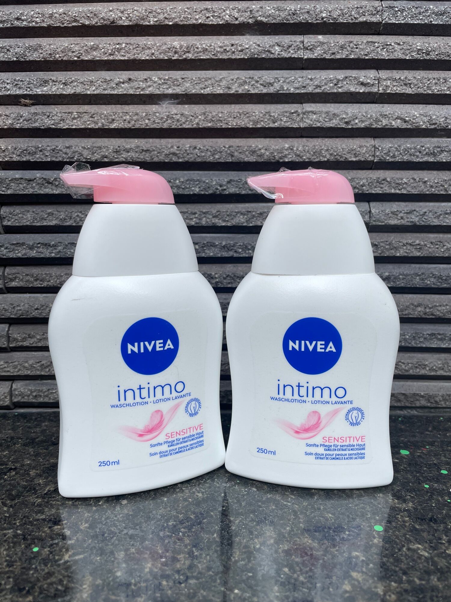 Hàng Đức DUNG DỊCH VỆ SINH PHỤ NỮ NIVEA INTIMO 250ml