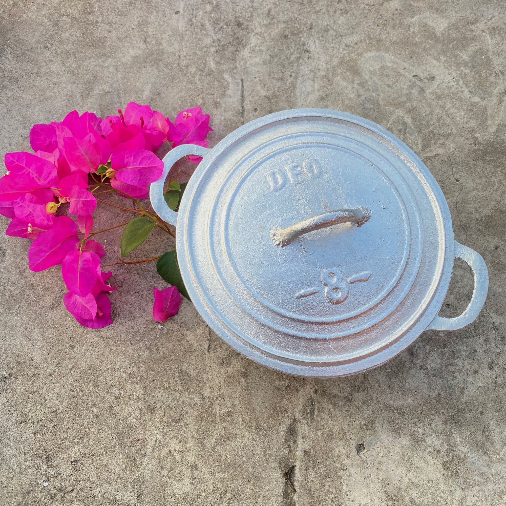 Nồi gang đúc nguyên khối số 8 - kích thước 19cm