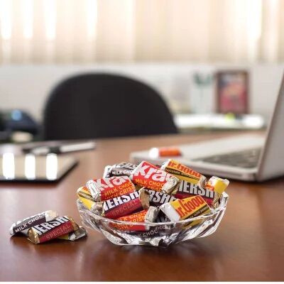[Date 01/2024] Kẹo socola Mỹ Hershey's Miniatures túi 1.58kg