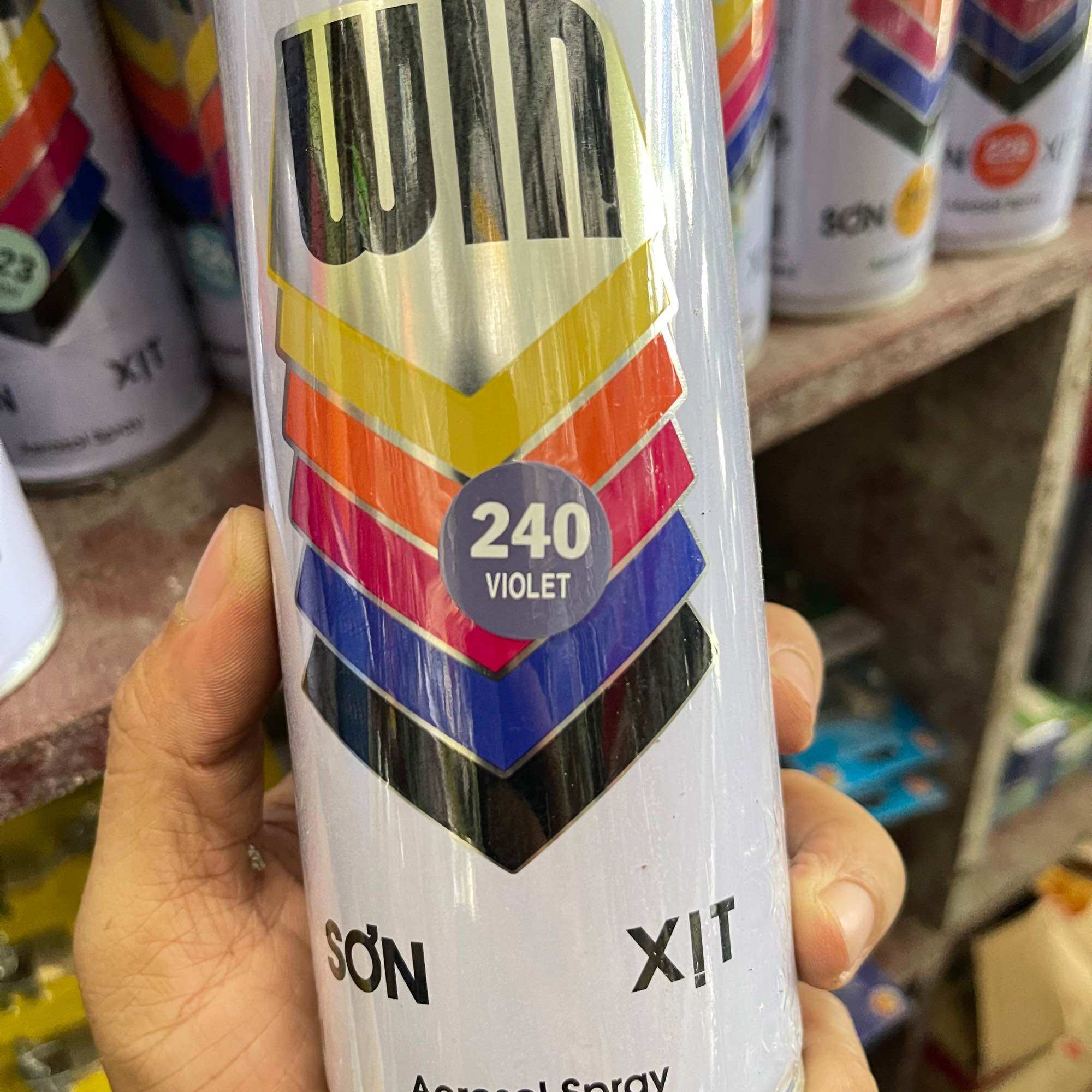 Sơn xịt Win - Sơn xịt bền màu đủ tất cả các màu