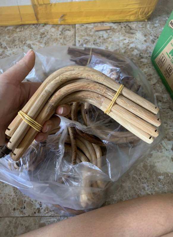 Cầu góc lồng chim bằng tre vuông, tre già