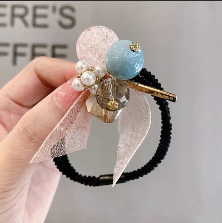 Cột tóc đính đá pha lê sang trọng phong cách Hàn Quốc