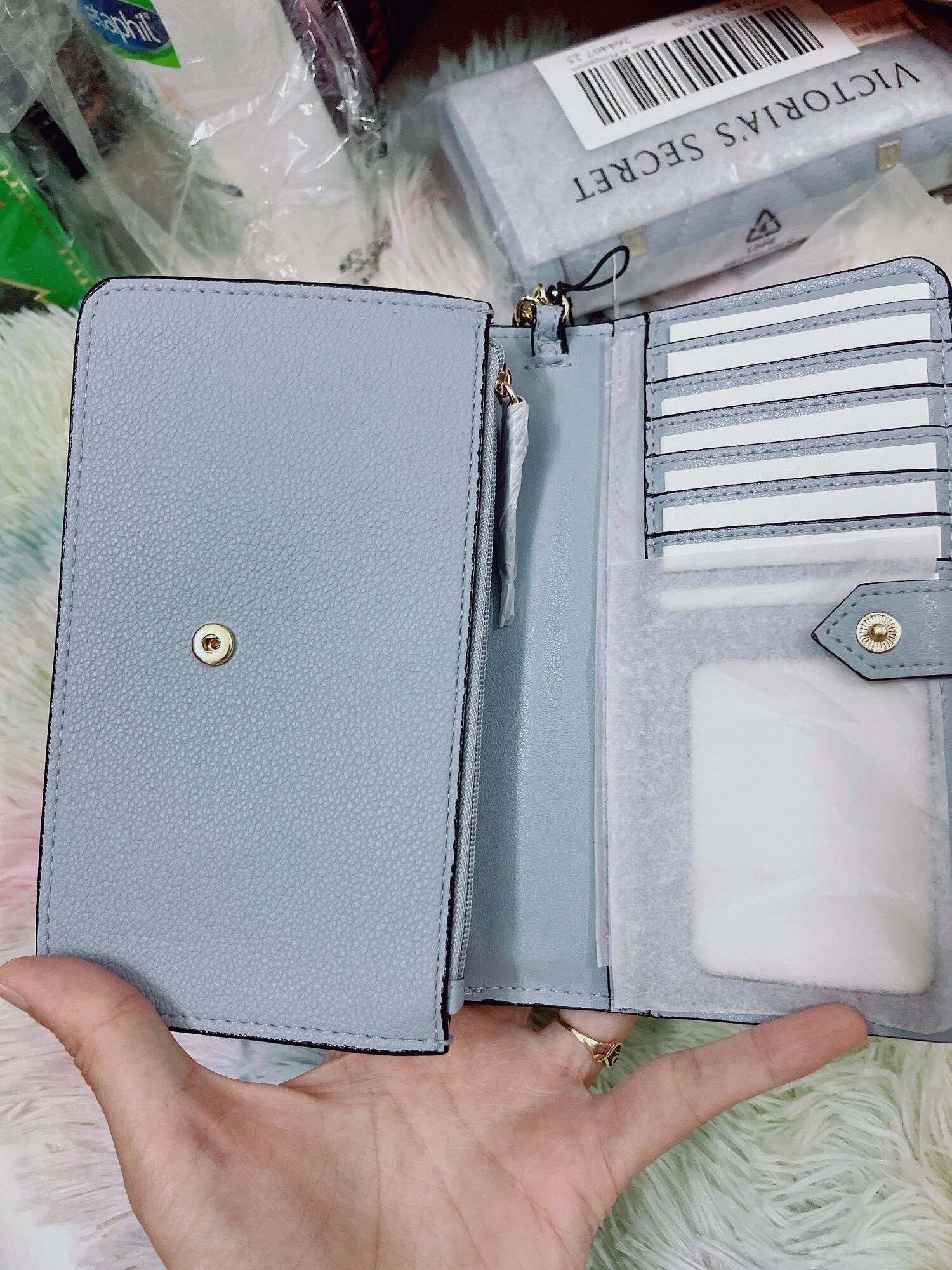 ( Auth + Ảnh Thật ) Ví Cầm Tay Victoria Tech Wristlet Mỹ.