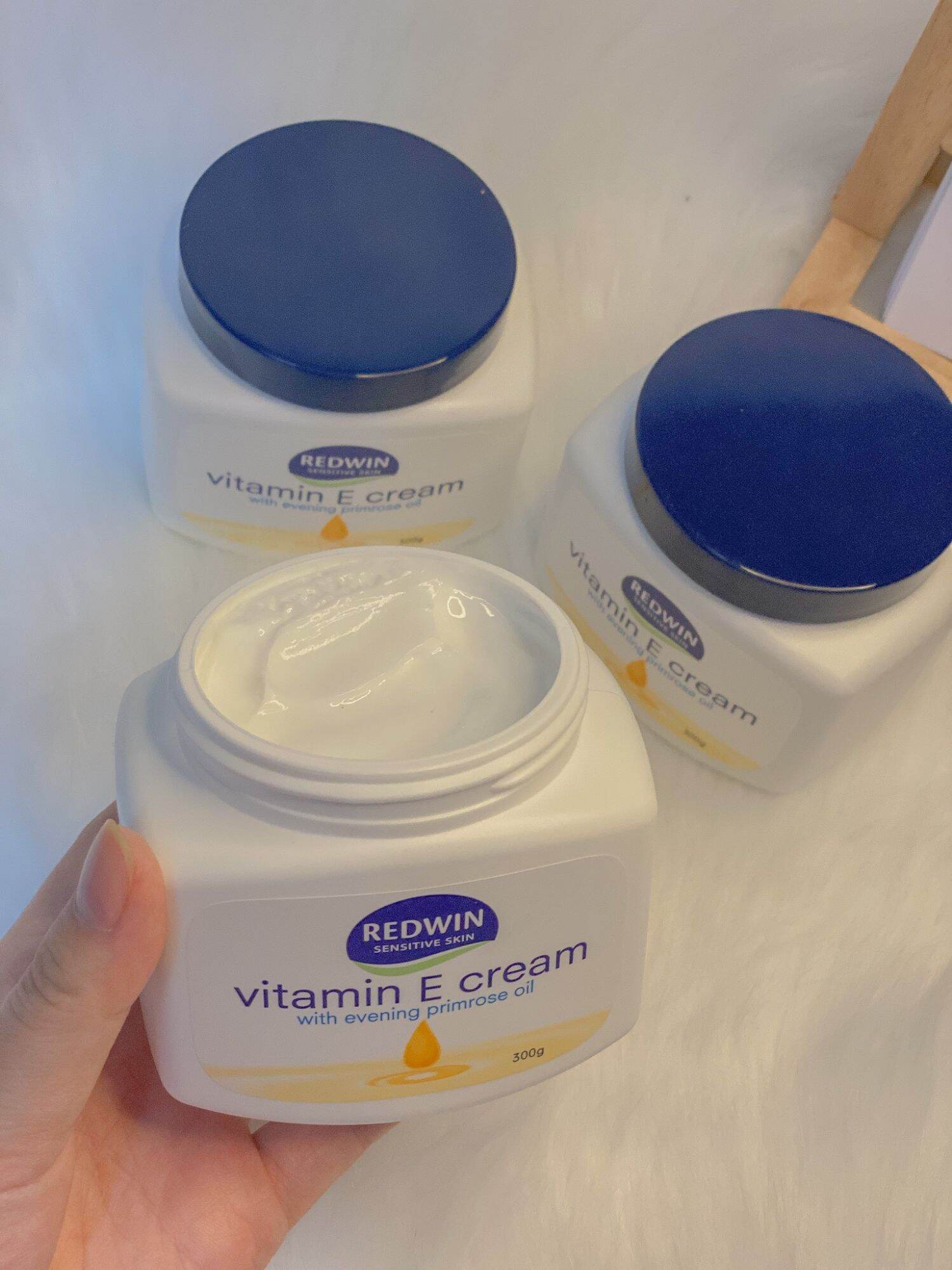 KEM VITAMIN E REDWIN ÚC