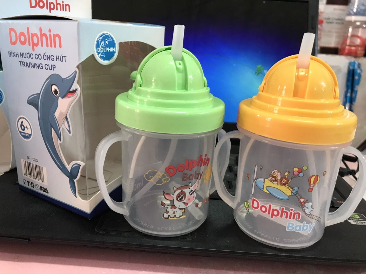 Bình Nước uống  ống hút cho bé Dolphin 200ml