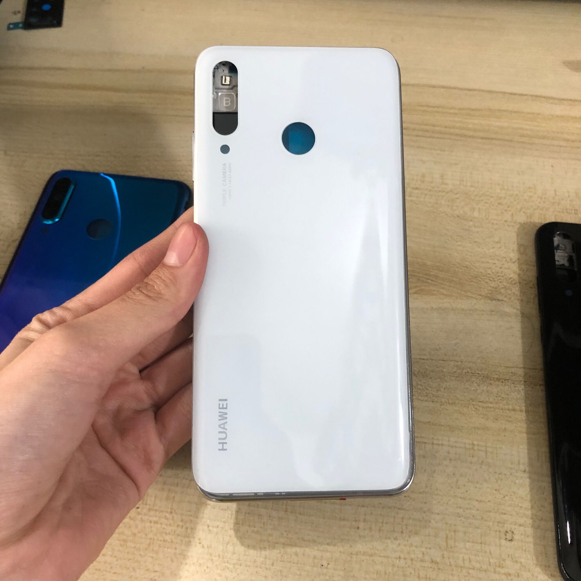 Bộ Vỏ + Sườn Huawei Nova 4e/P30 Lite Zin Hàng Cao Cấp