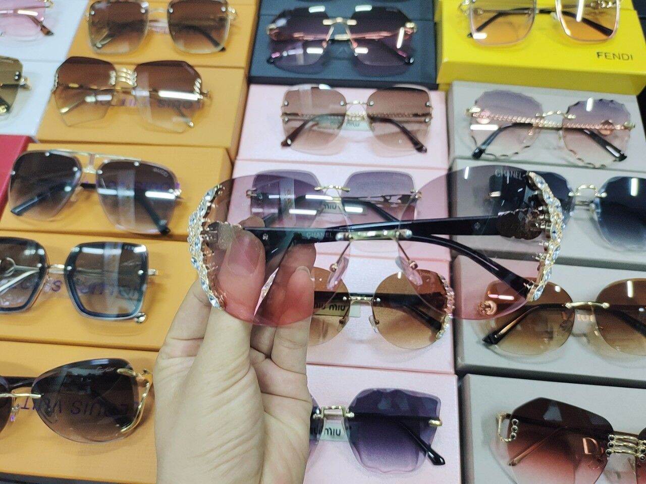 Sale 59% Kính mát cao cấp