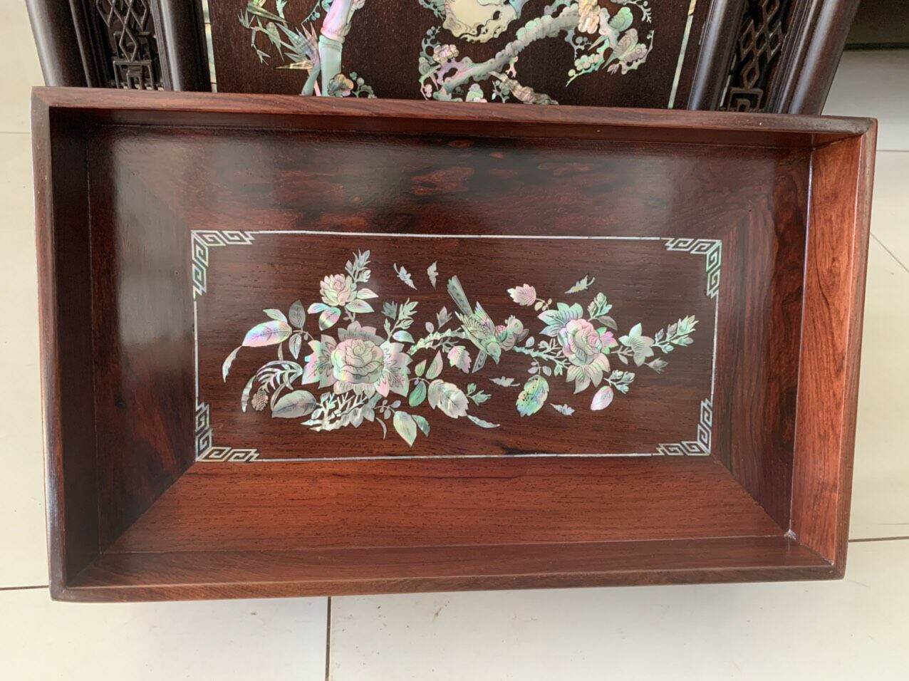 Khay trà gỗ cẩm khảm cảnh 40x24cm