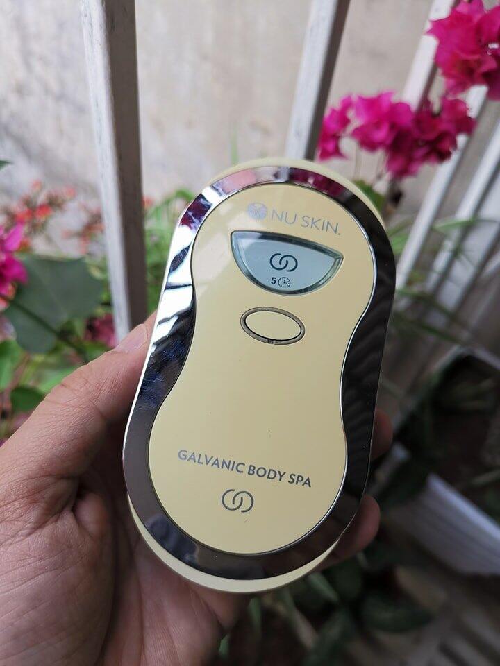 Máy mas sa mỹ nuskin galvanic body spa