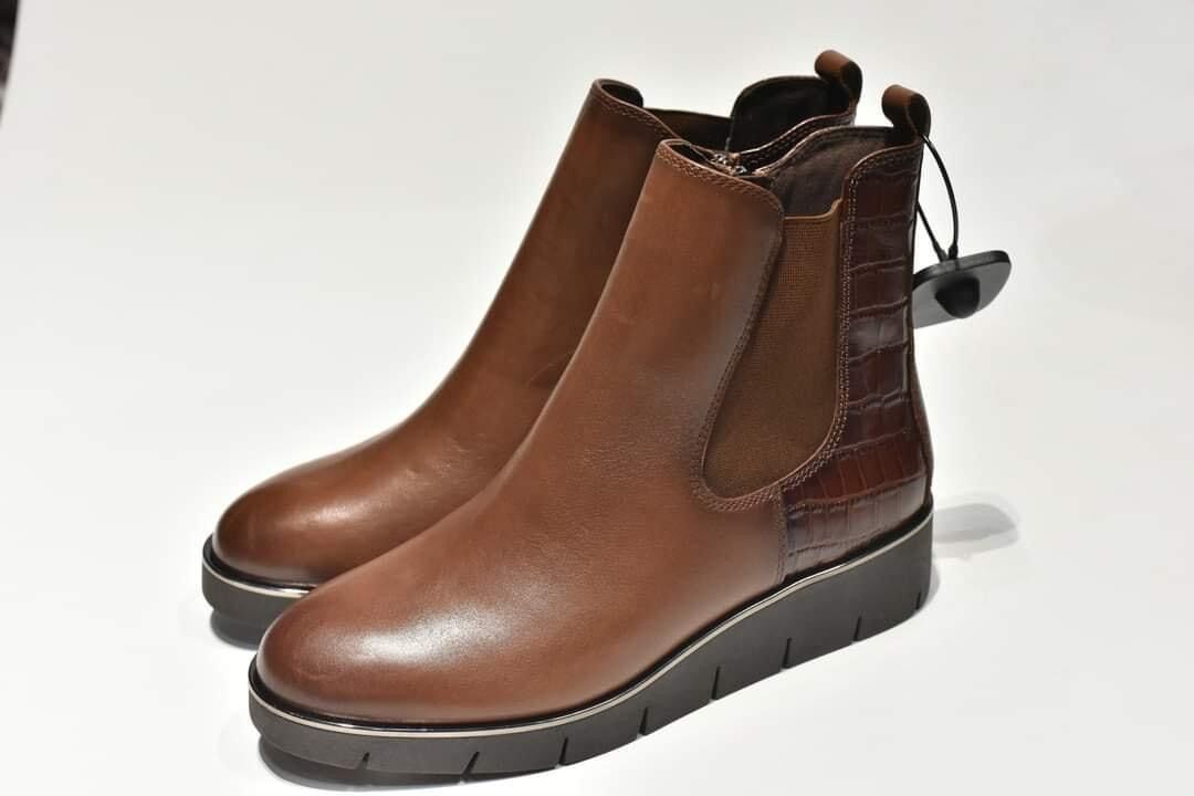 Giày anlke boots hiệu Caprice xuất Đức, da thật