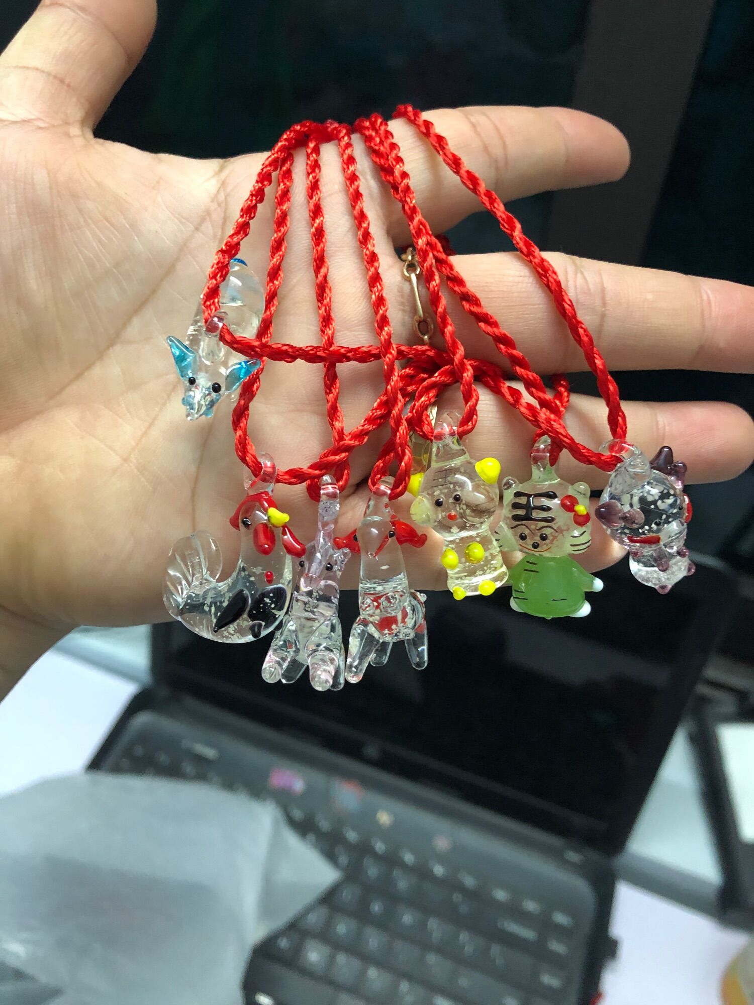 Combo 2 Vòng tay chỉ đỏ 12 con giáp  phát sáng