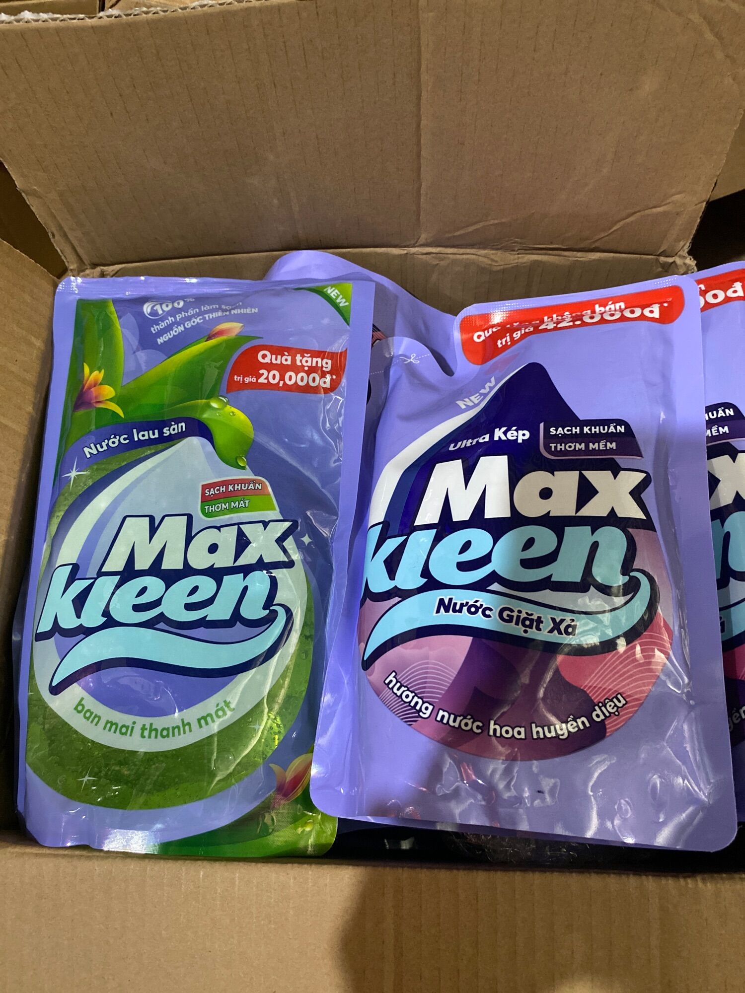 Nước giặt xả Maxkleen sạch khuẩn thơm nhẹ 600g