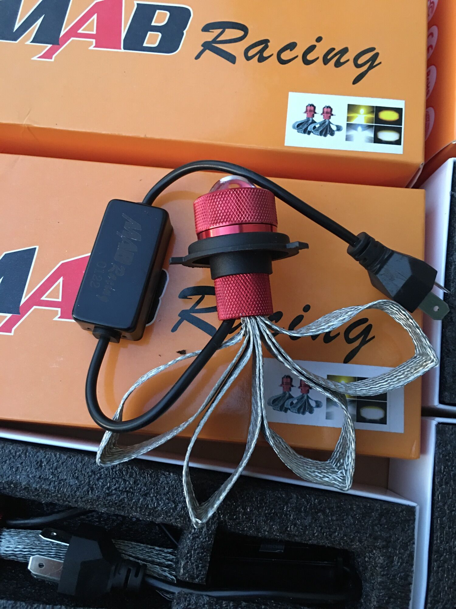 Đèn pha led bi cầu pha trắng, cos vàng siêu sáng, chân H4