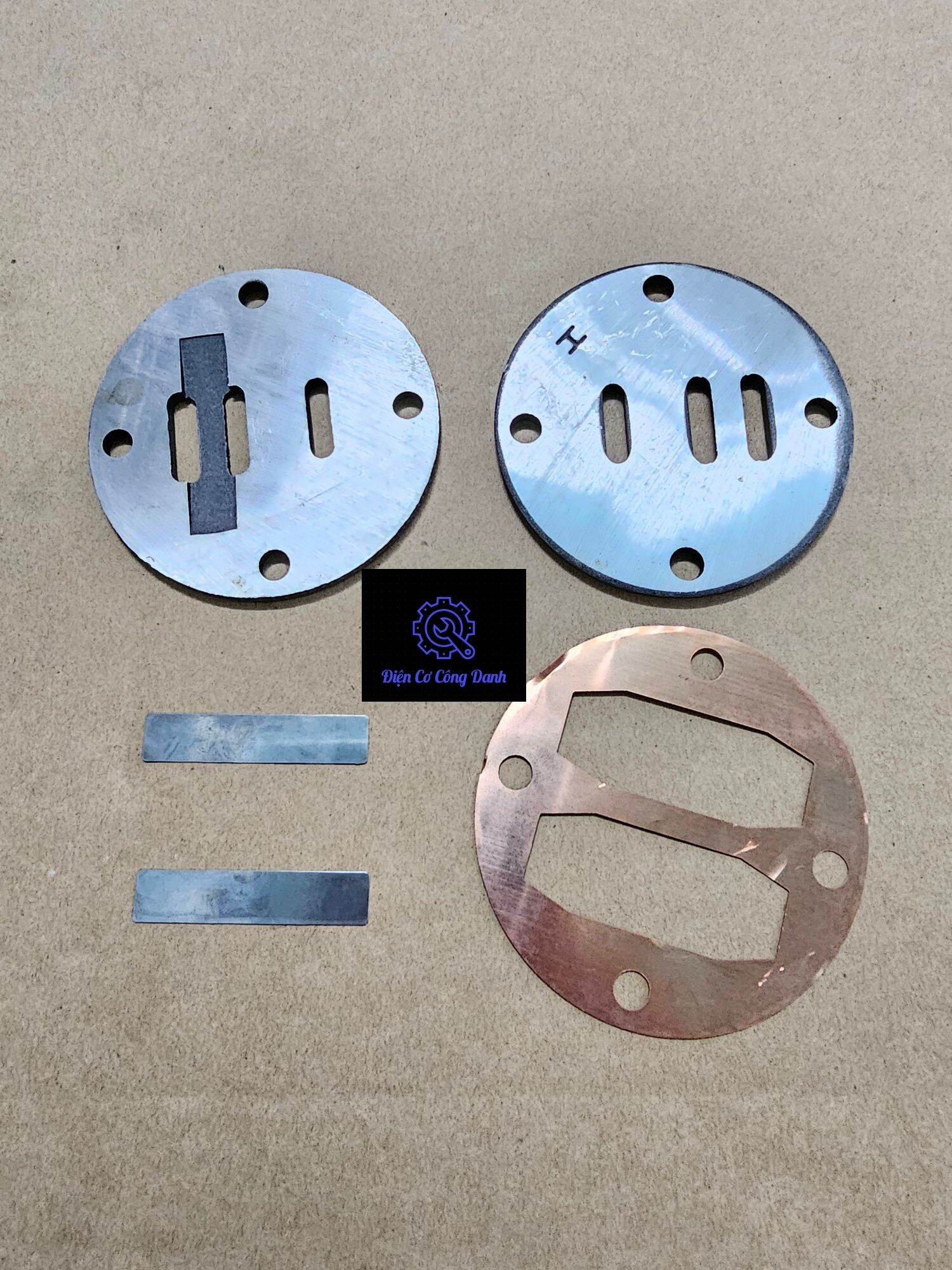 Tấm van lắp nòng piston 47/ 51 máy bơm hơi/ máy nén khí