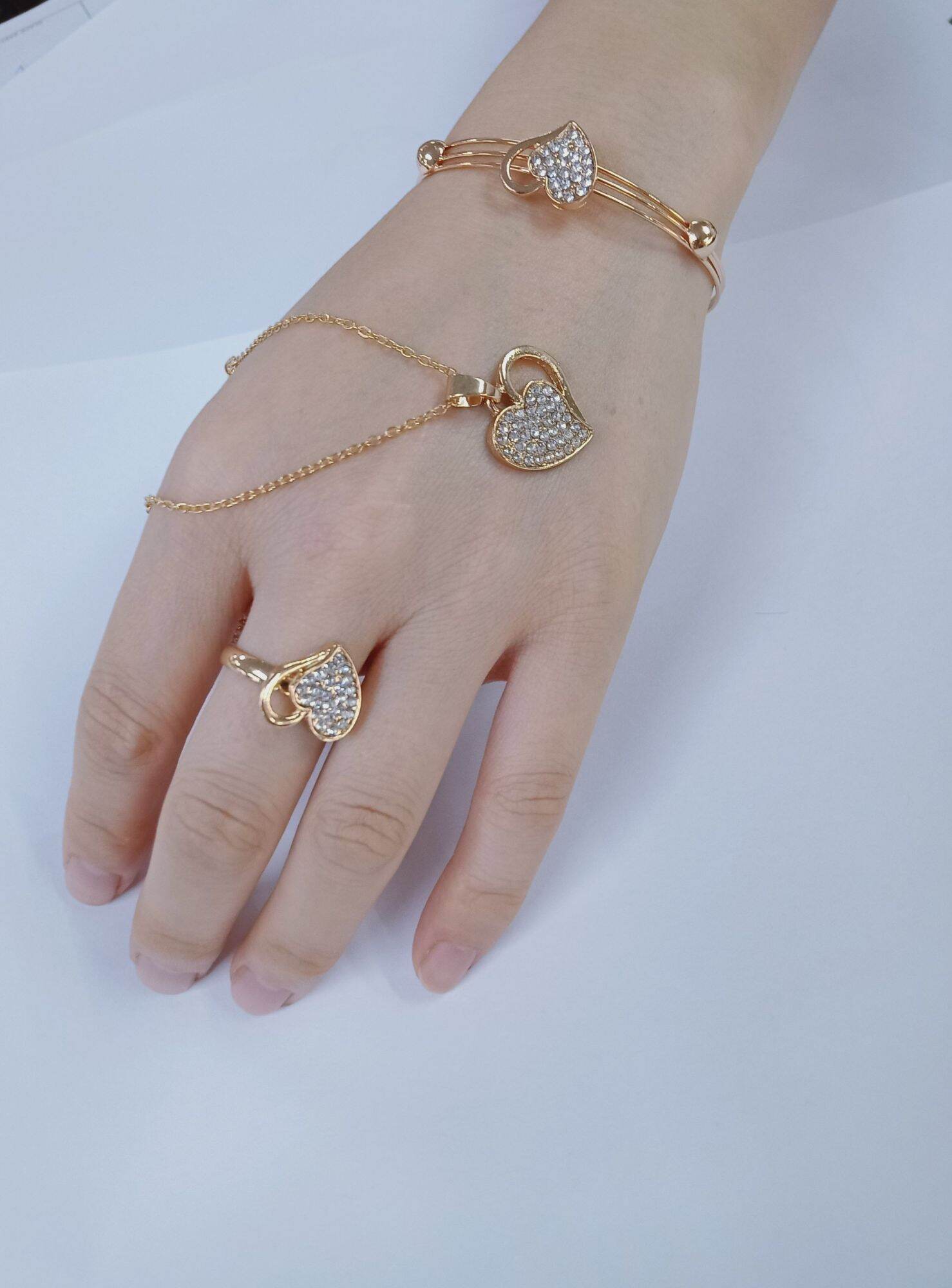 bộ trang sức như ảnh