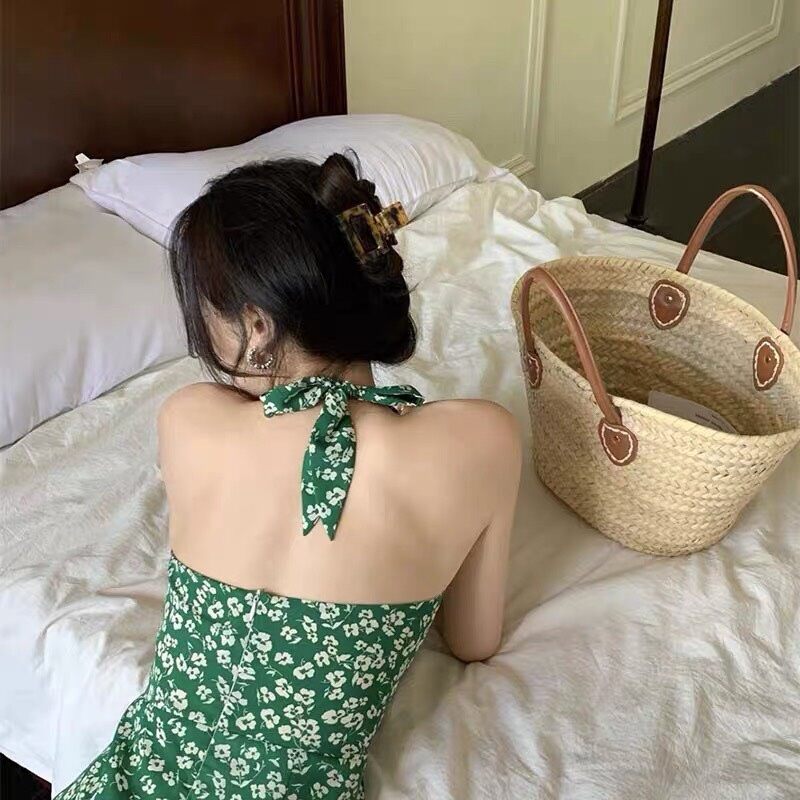 Đầm yếm hoa xanh hở lưng cho ce