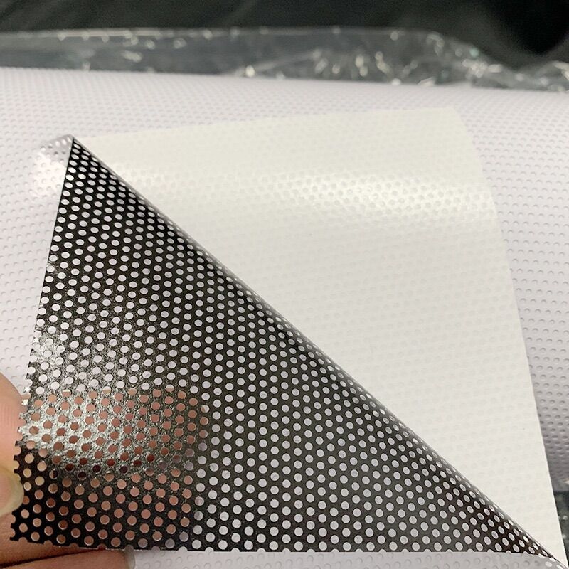Decal lưới dán kính hạn chế tầm nhìn
