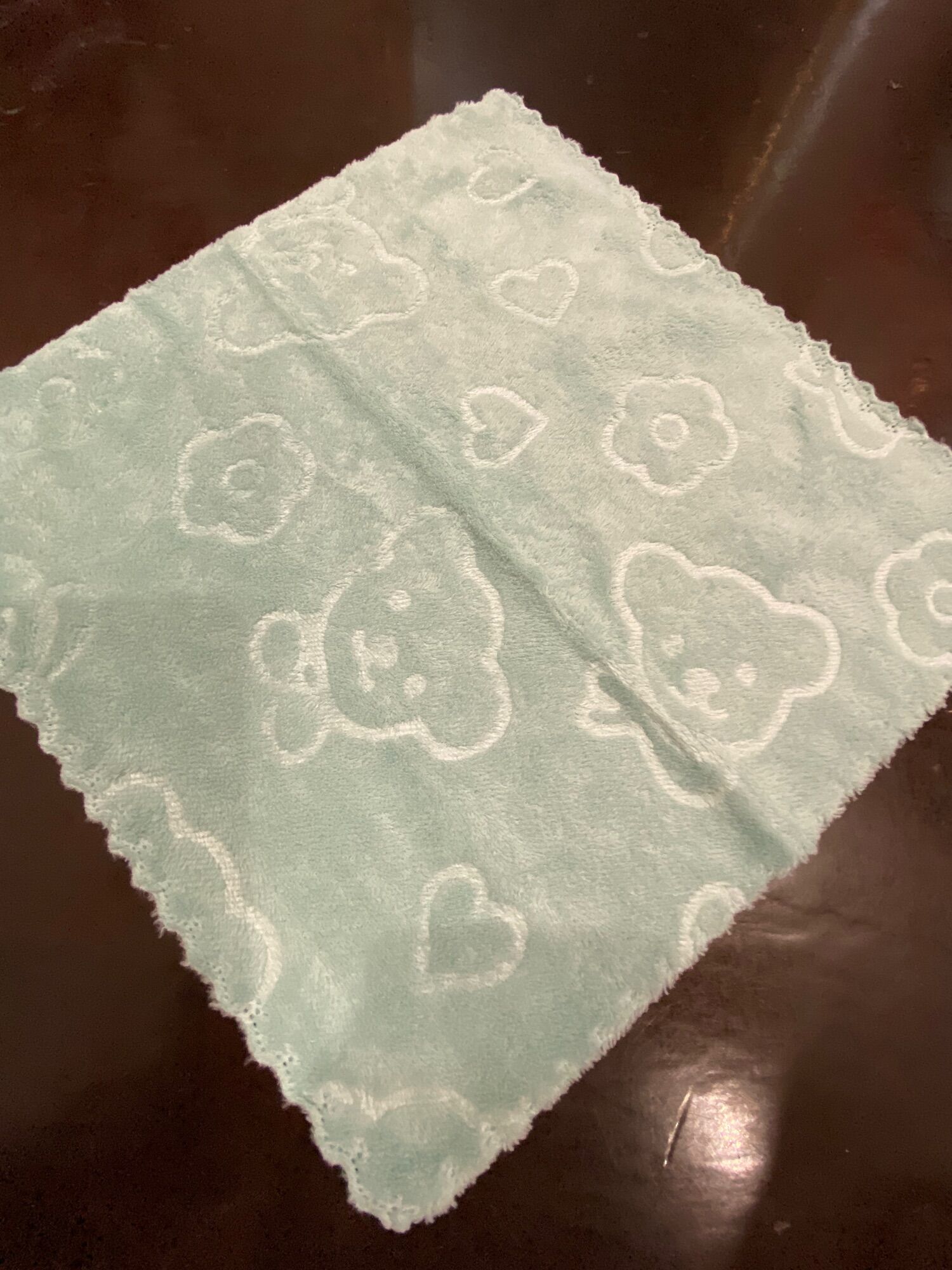 Khăn mặt dập gấu cho bé . kích thước 30 x30cm . khăn mặt cho trẻ sơ sinh, khăn nhà trẻ . khăn mềm mịn siêu thấm hút .