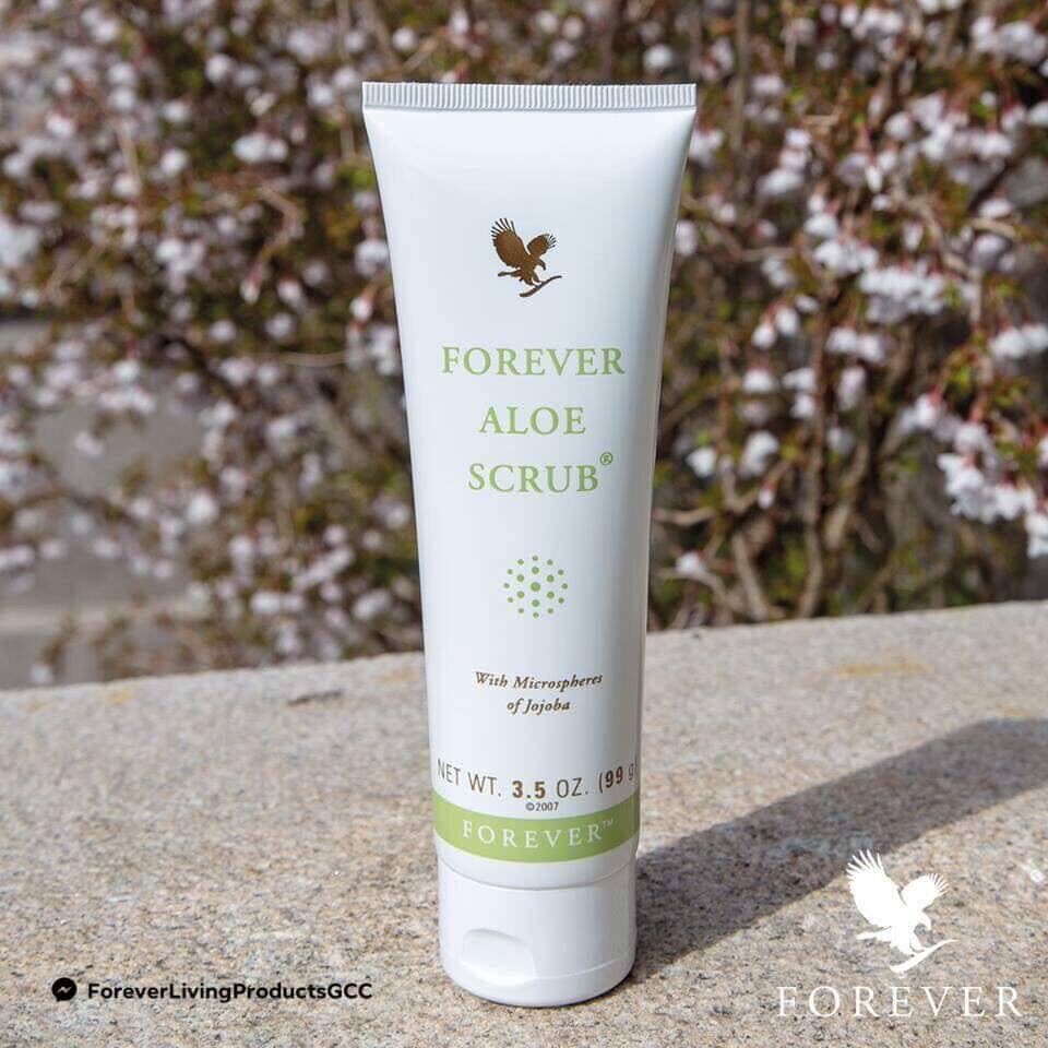 Sữa rửa mặt tẩy tế bào chết Forever Aloe Scrub