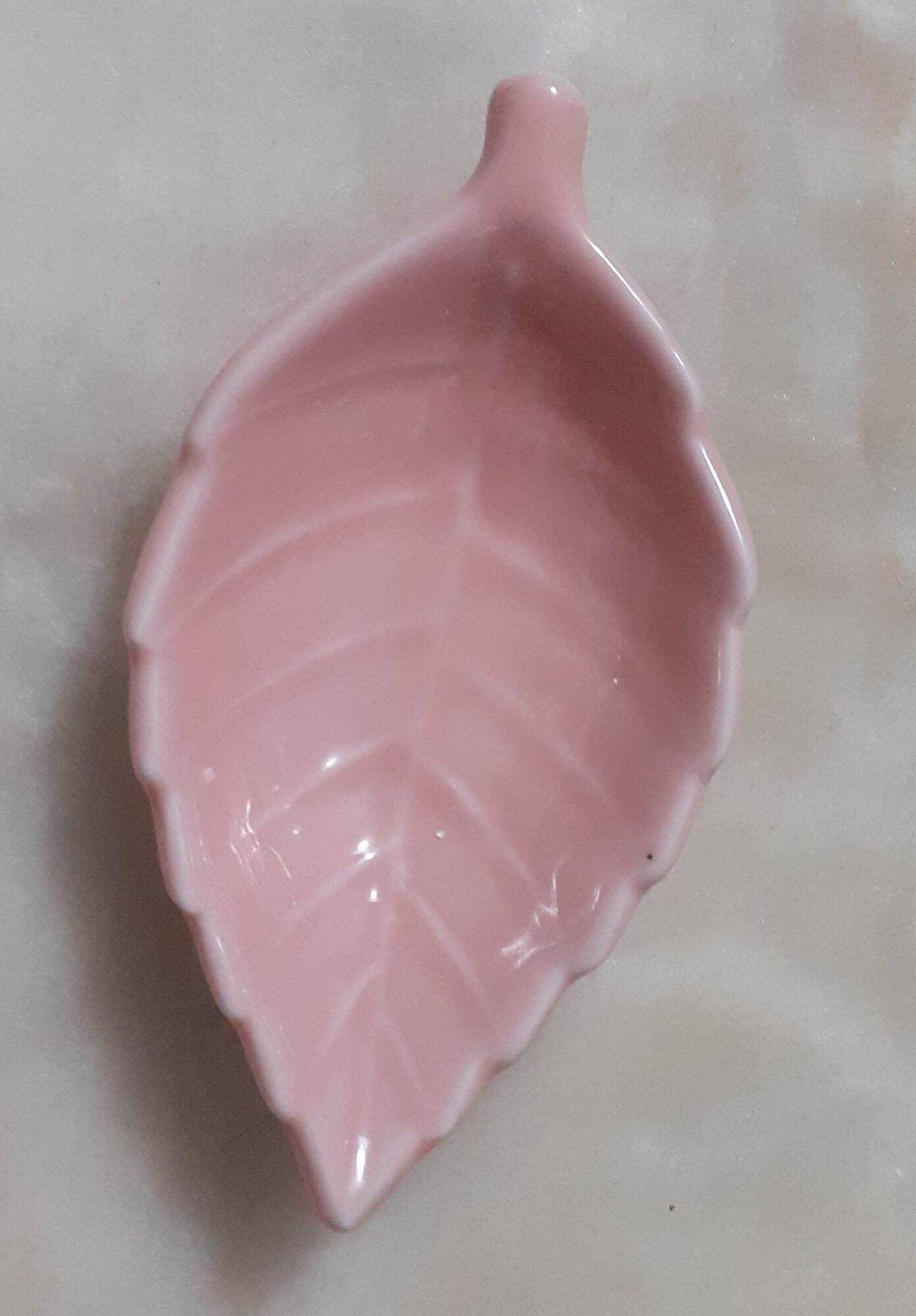 Đĩa gốm sứ hình lá đựng nước chấm 9cm x 4.5cm