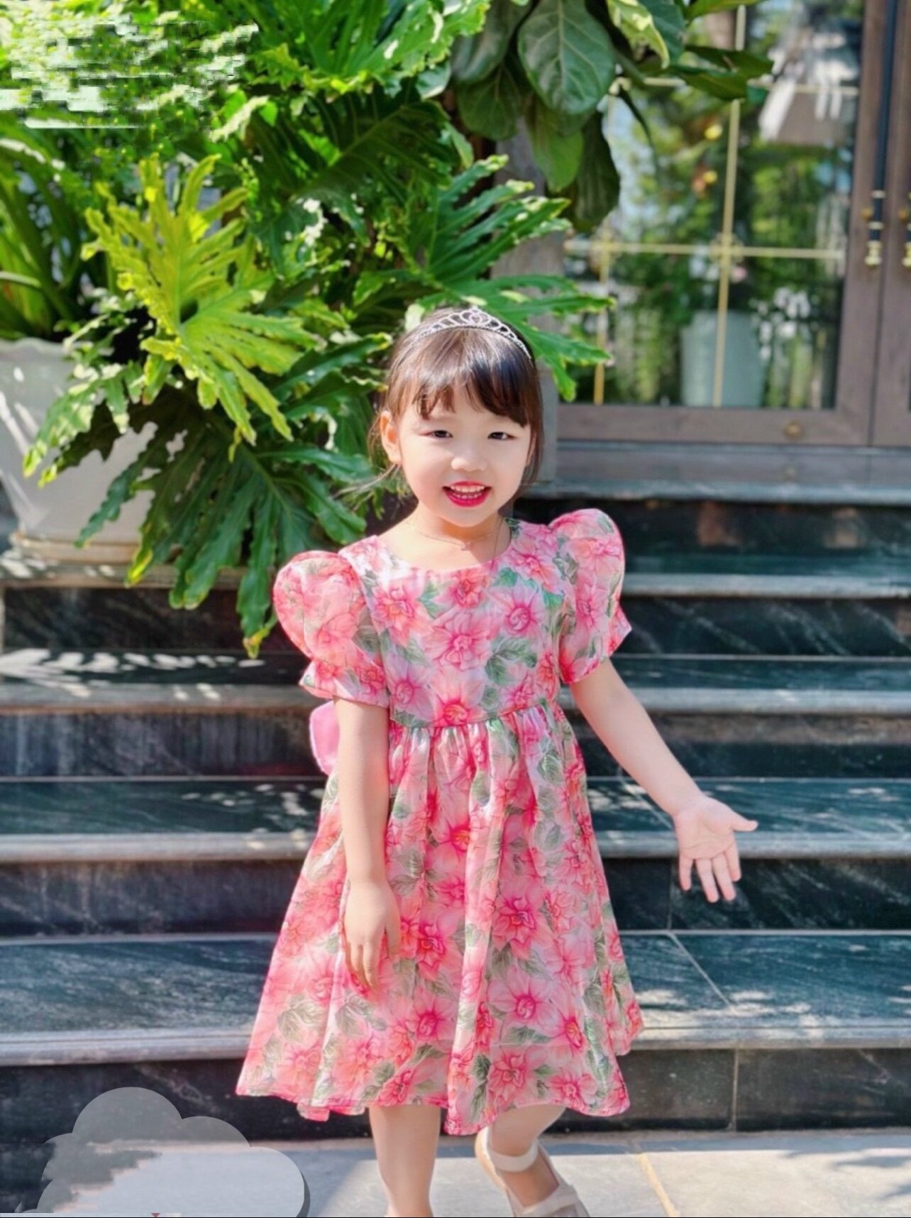 Váy (8_30kg) bông hồng nơ lưng tiểu thư bé gái