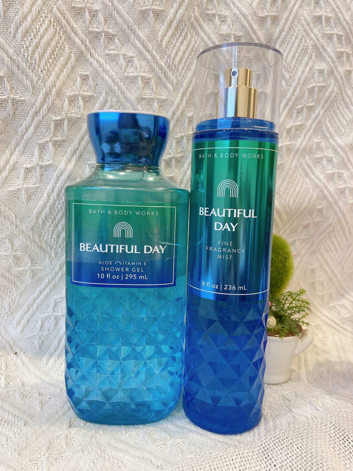 Xịt thơm Body mist BEAUTIFUL DAY Bath & Body Works chính hãng 236mL