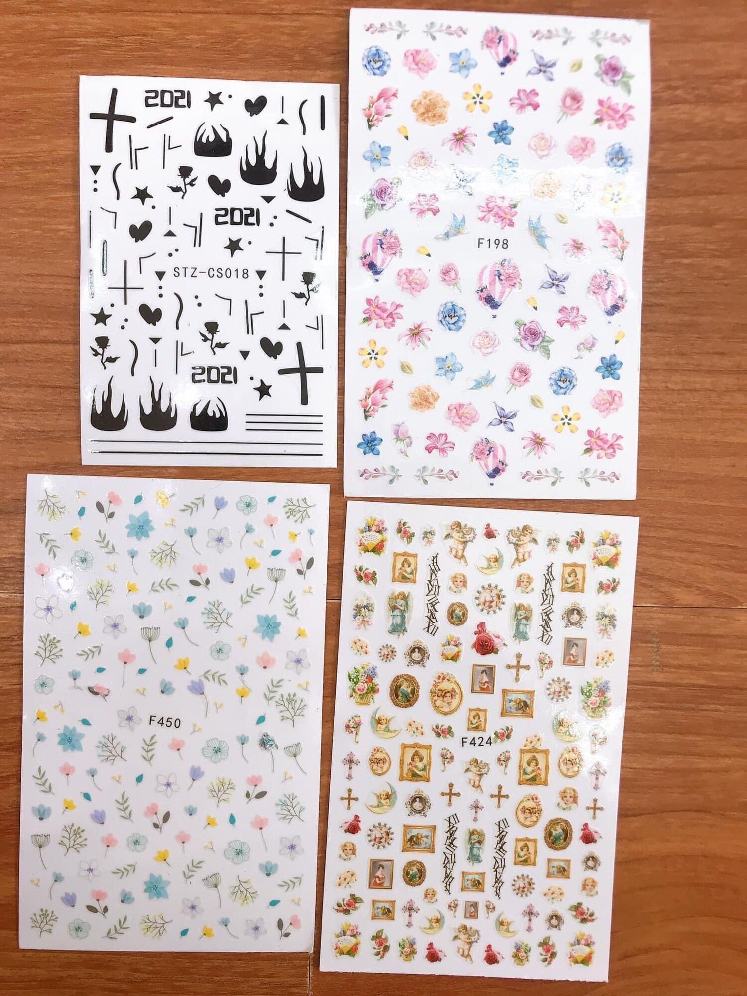 Sticker dán móng đủ màu sắc
