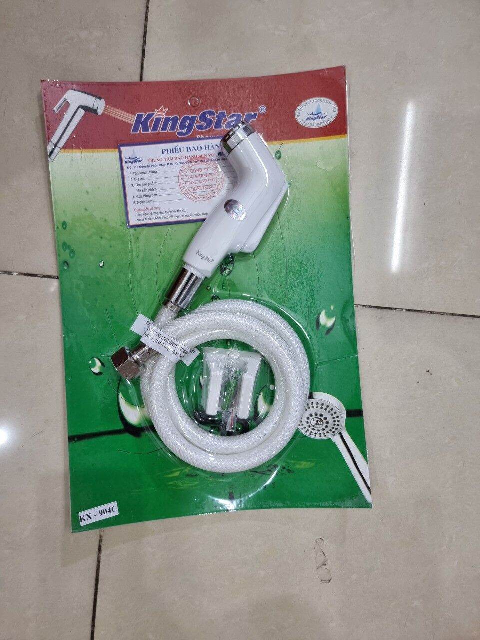 Bộ vòi xịt vệ sinh Cao Cấp, kèm dây dẫn và đế cài - Vòi xịt vệ sinh bằng nhựa chịu cao cấp