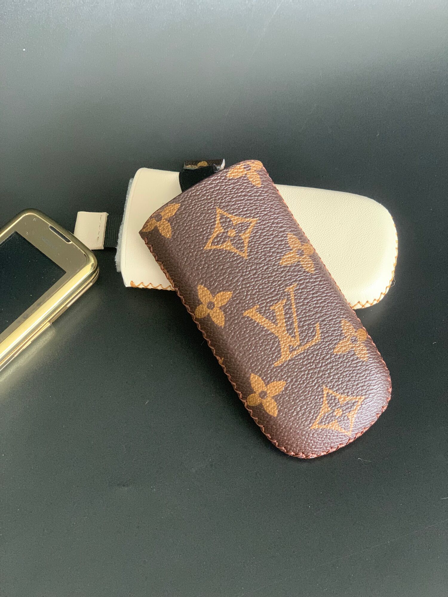 Bao da điện thoại 8800