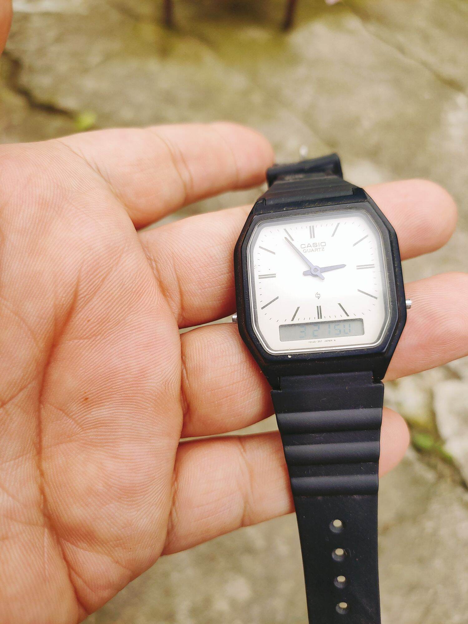 Đồng hồ casio (like new), size q, hình thức đẹp 98%