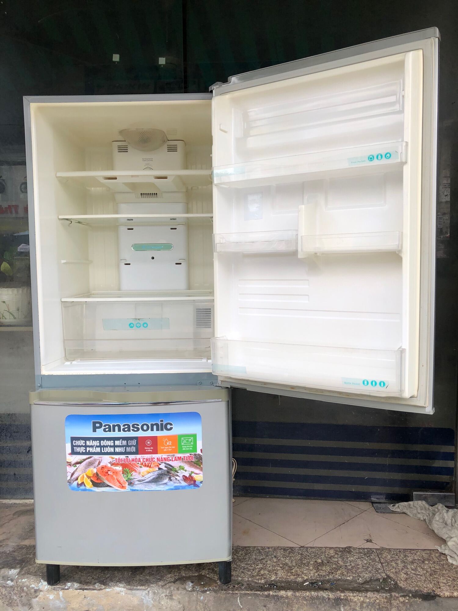 Tủ lạnh Panasonic 234 lít