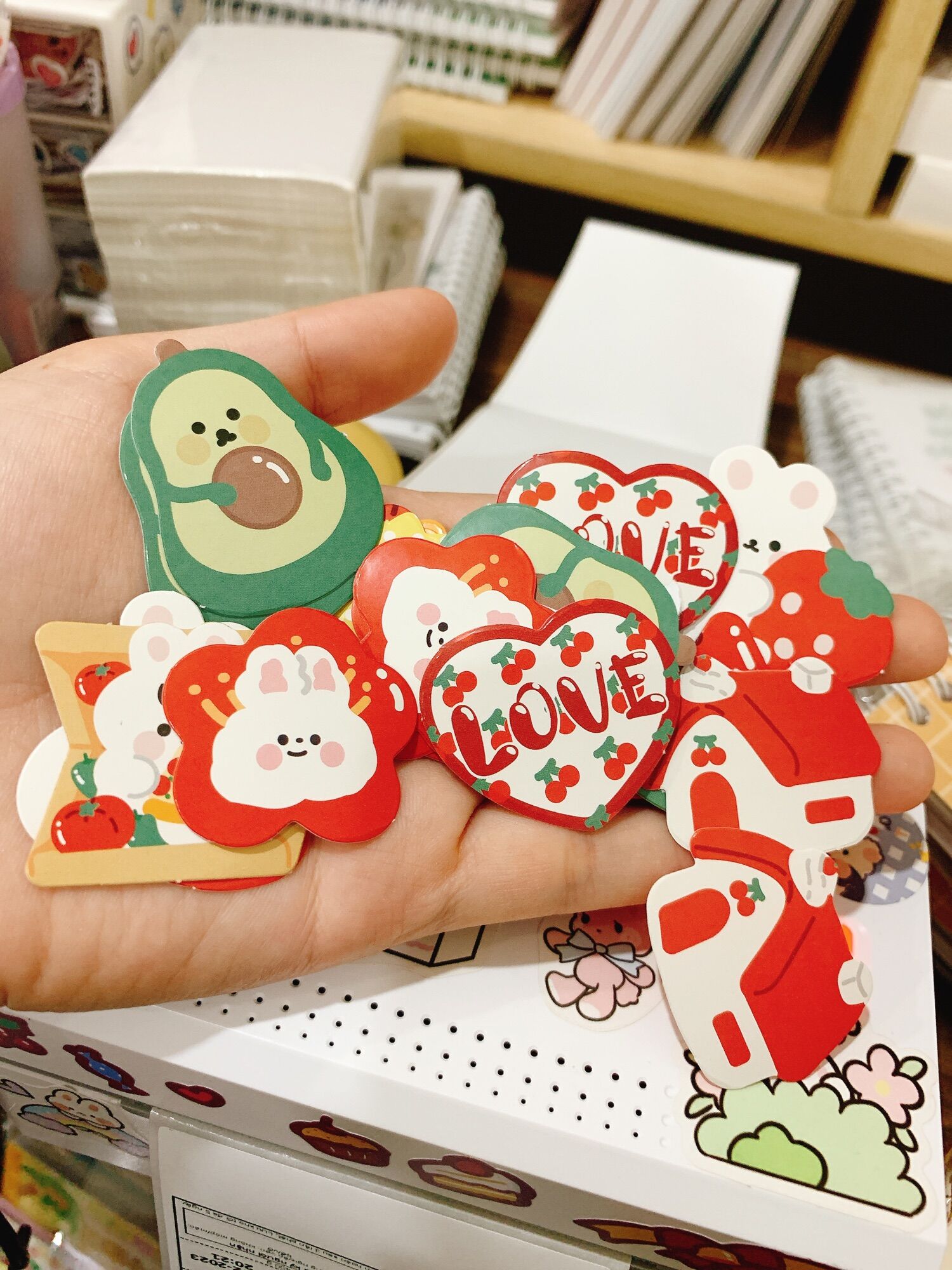 Hộp 45 sticker dán cute trang trí