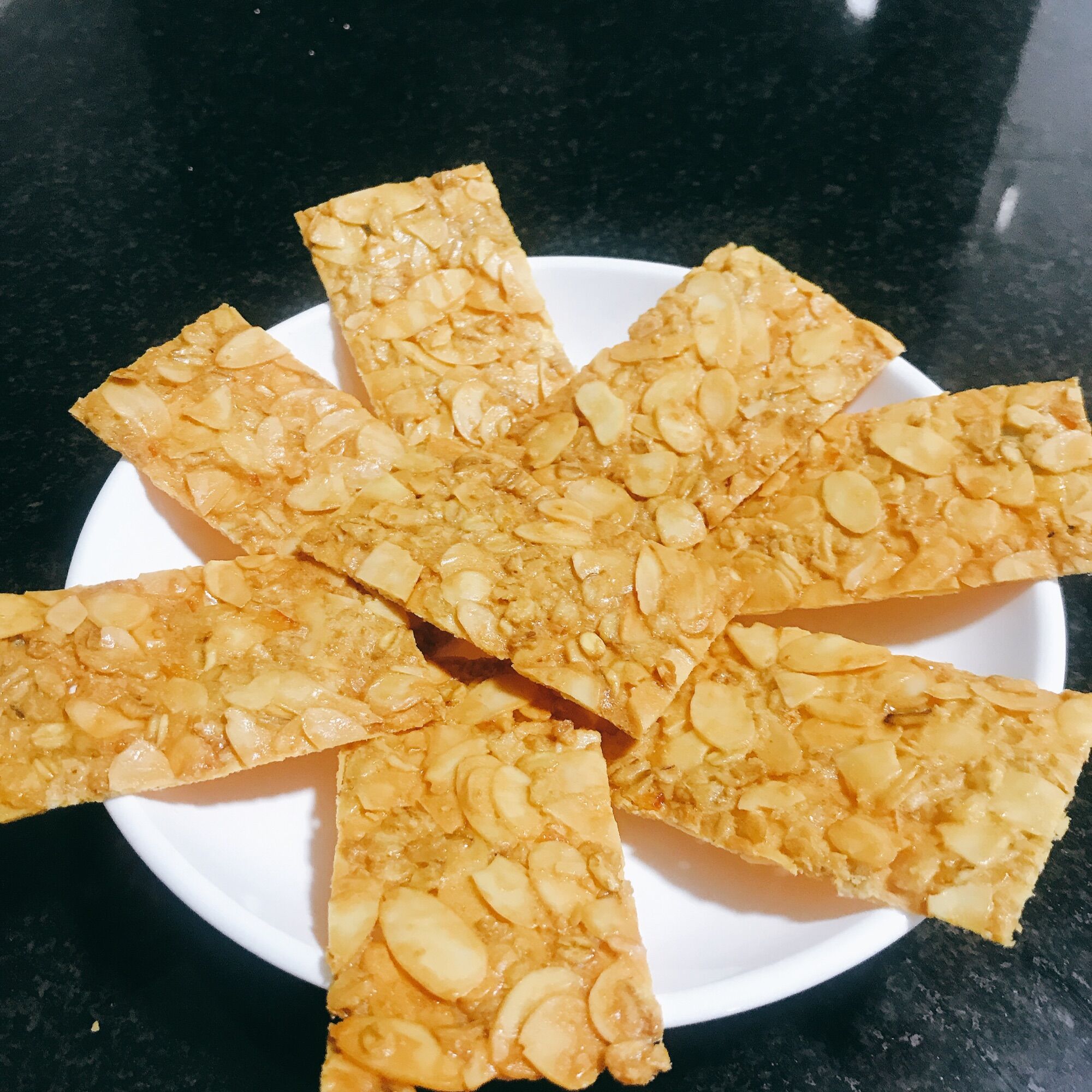 [HCM]Bánh Ngói Hạnh Nhân Yến mạch -Ăn Kiêng Giảm Cân Healthy.Đặc Biệt Không Chất Bảo Quản và Chất Phụ Gia(200gr)