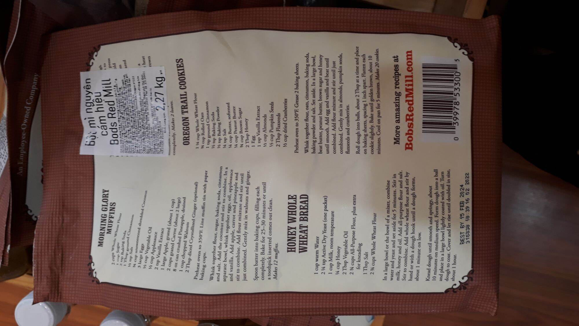 Bột mì nguyên cám hiệu Bob's Red Mill, 2,27kg