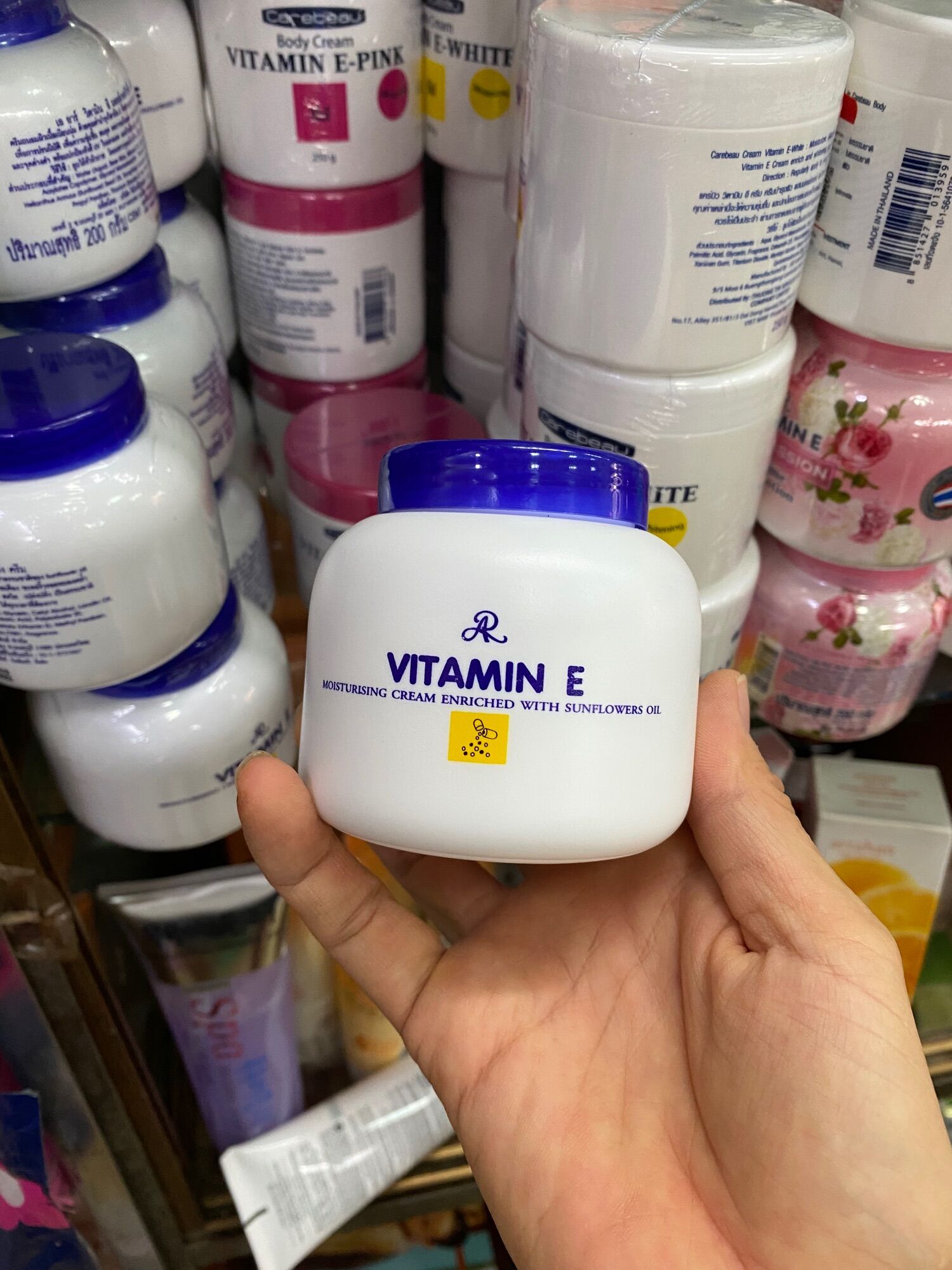 Kem massage vitamin E nắp xanh