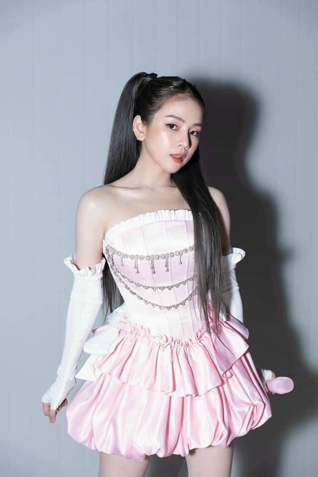 ĐẦM XÒE CÚP BÍ NƠ EO