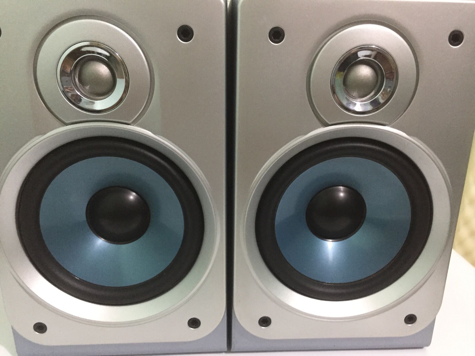 Loa Aiwa md510