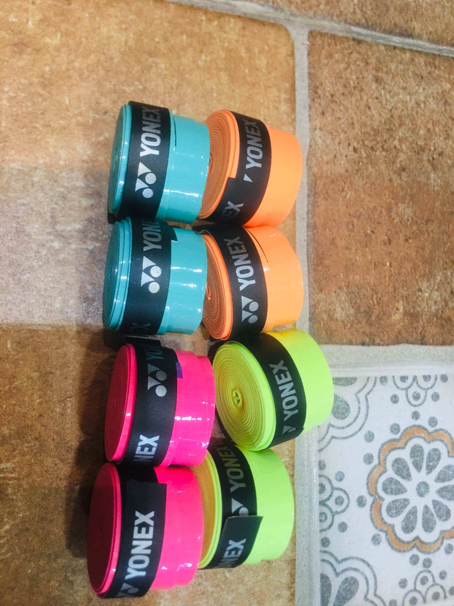 Quấn cán vợt cầu lông yonex