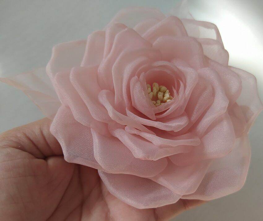 Hoa cài áo Canto handmade màu hồng
