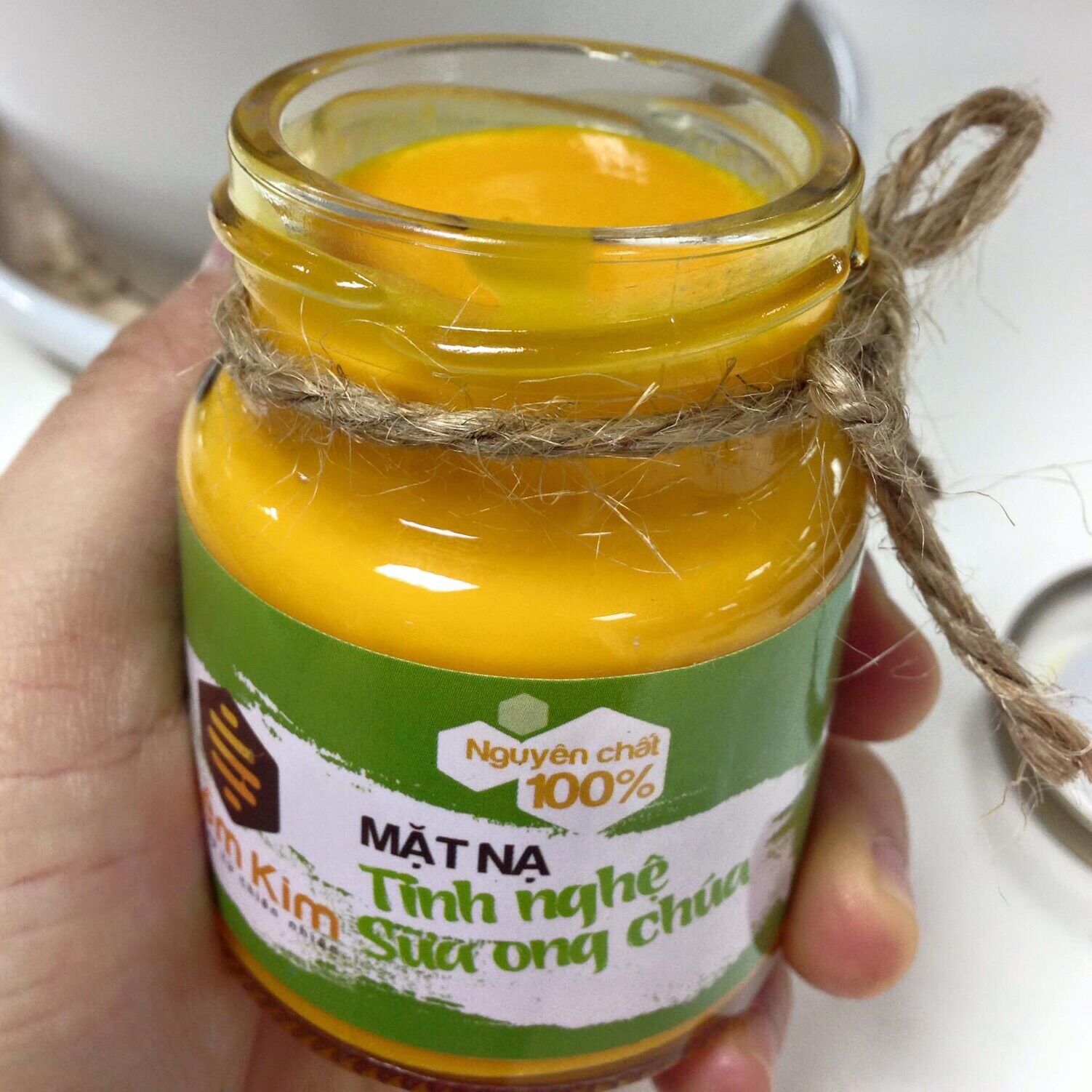 MẶT NẠ TINH NGHỆ SỮA ONG CHÚA TƯƠI [ TẶNG CỌ ]