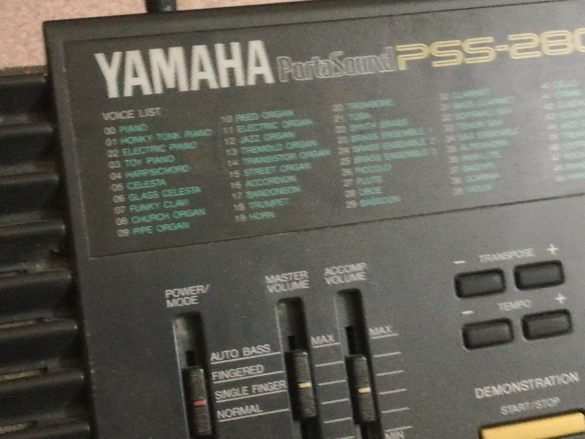 đàn organ Yamaha Pss 280