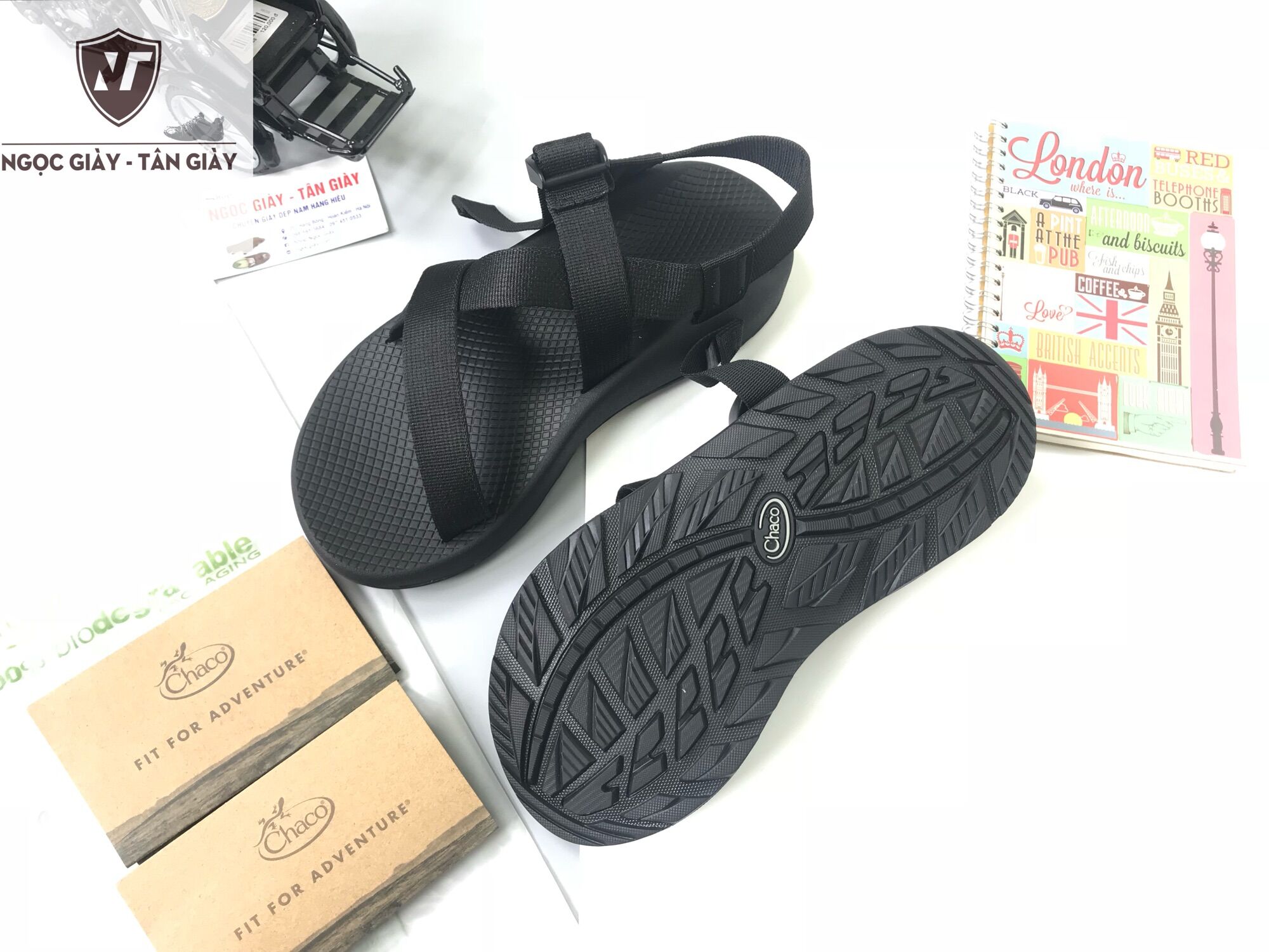 Quai hậu Sandal Chaco J105375 màu full đen authentic