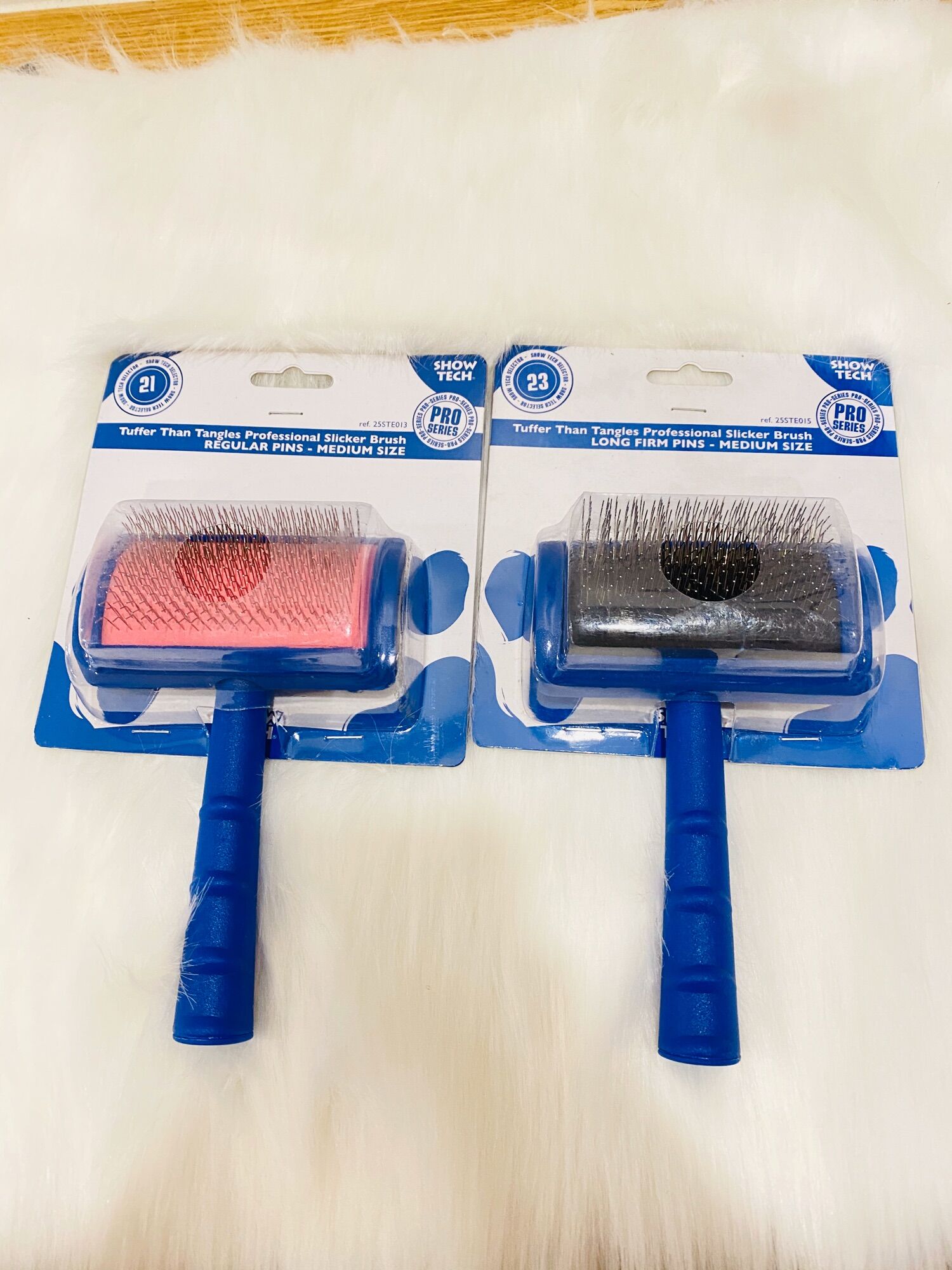 Lược Showtech chuyên dụng cho spa chó mèo.