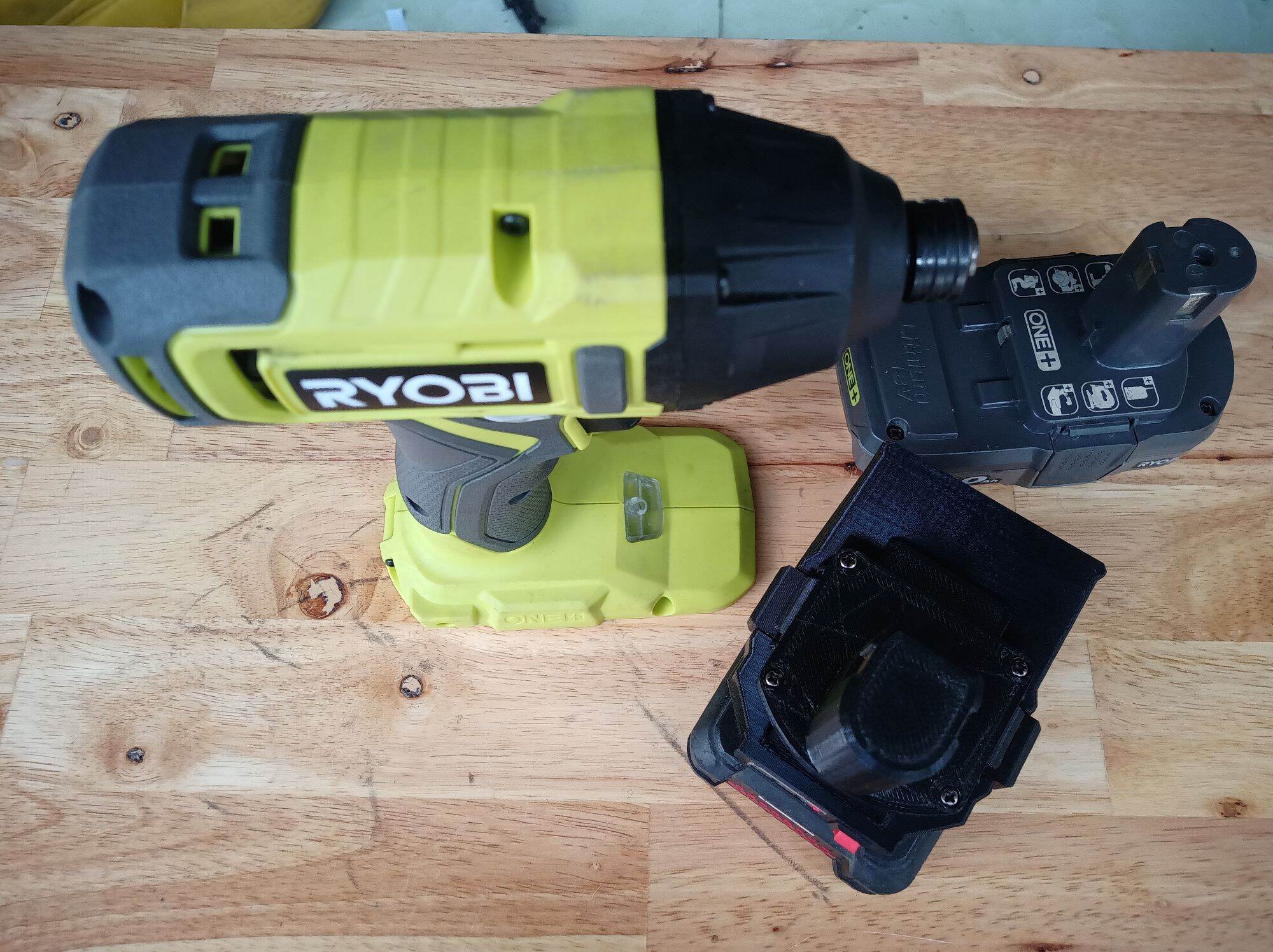 Đế chuyển pin ozito 18v cho máy ryobi 18v
