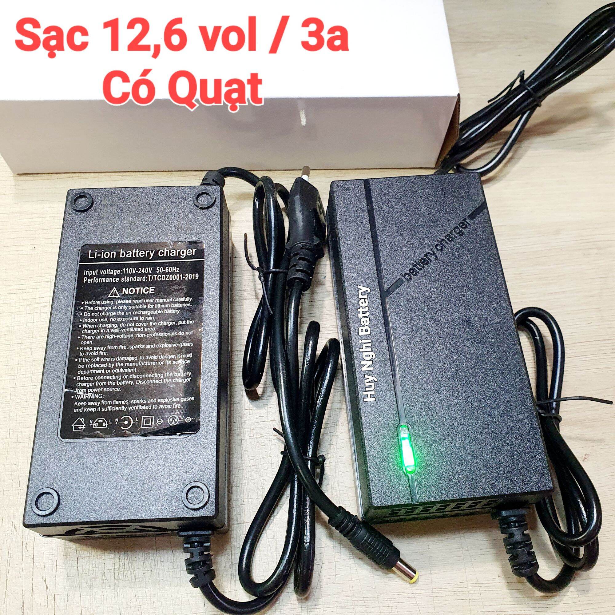 Sạc 12,6 vol - 2a dùng cho pin lion 18650 có đèn báo đầy pin