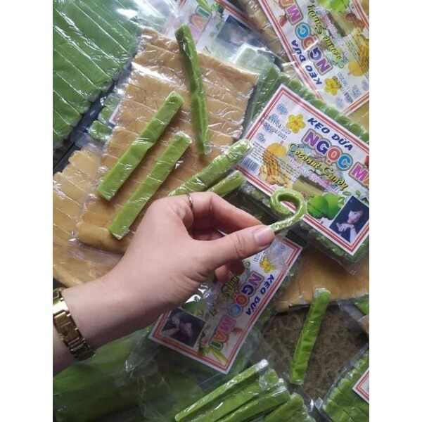 Kẹo dừa que tuổi thơ Ngọc Mai 150g ( kẹo dừa sầu riêng, kẹo dừa lá dứa, kẹo chuối tươi)