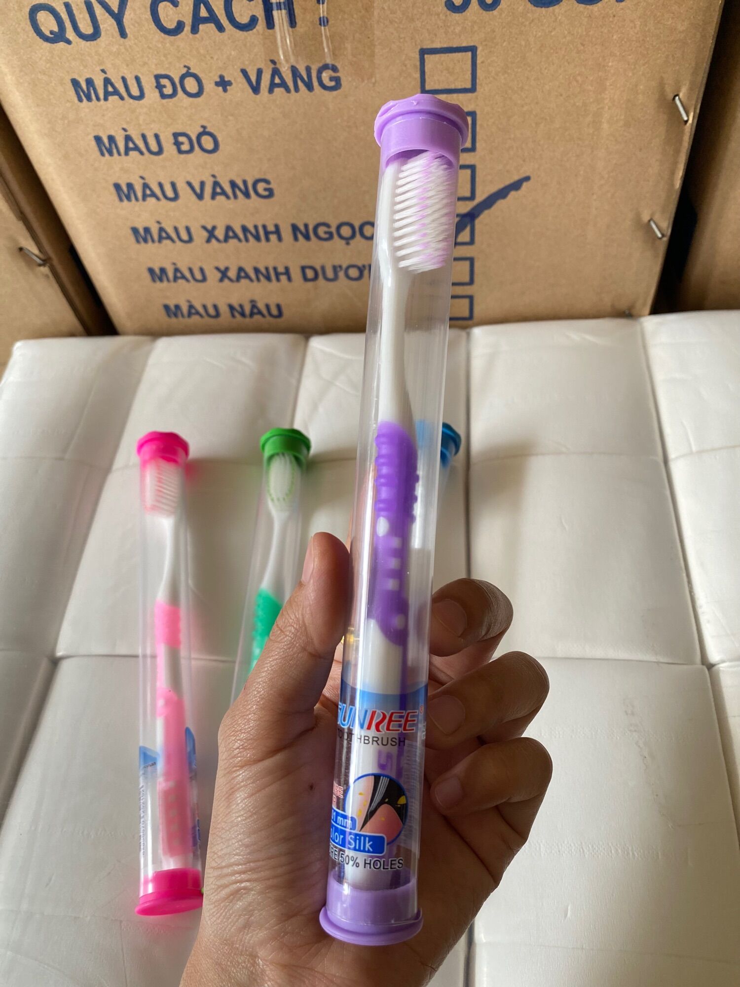 HỘP 30 CÁI BÀN CHẢI ĐÁNH RĂNG SUREE THÁI LAN