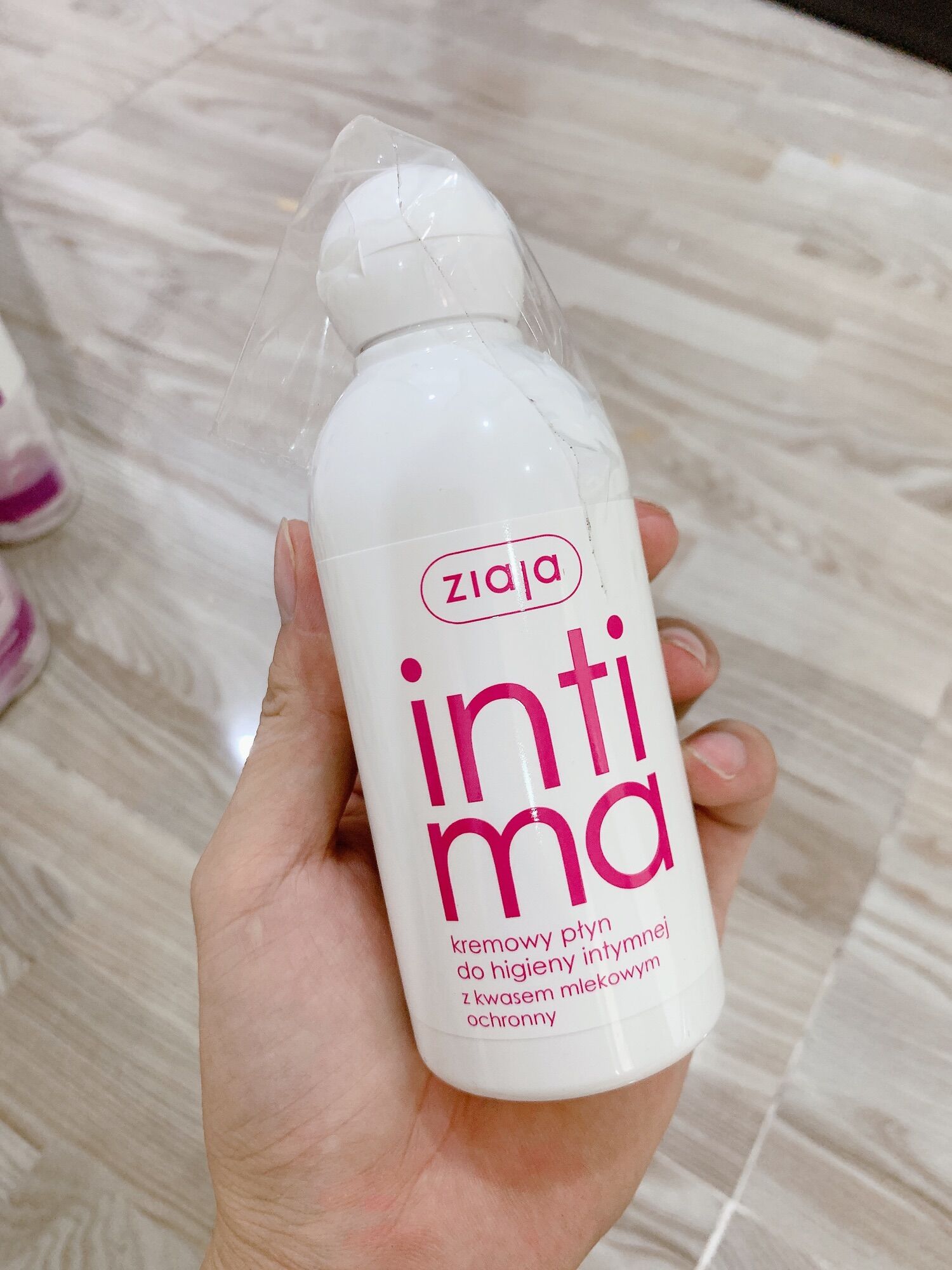 Dung dịch vệ sinh Ziaja 200ml